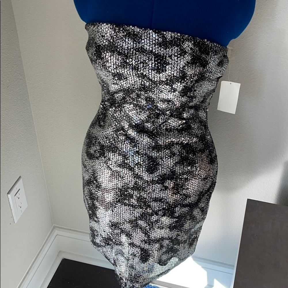 Strapless ruby rox cocktail dress